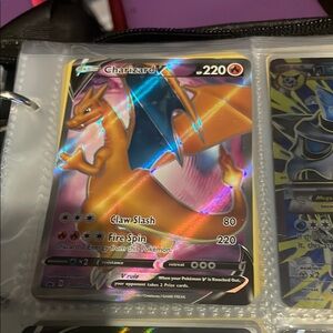 Charizard V Pokémon Card